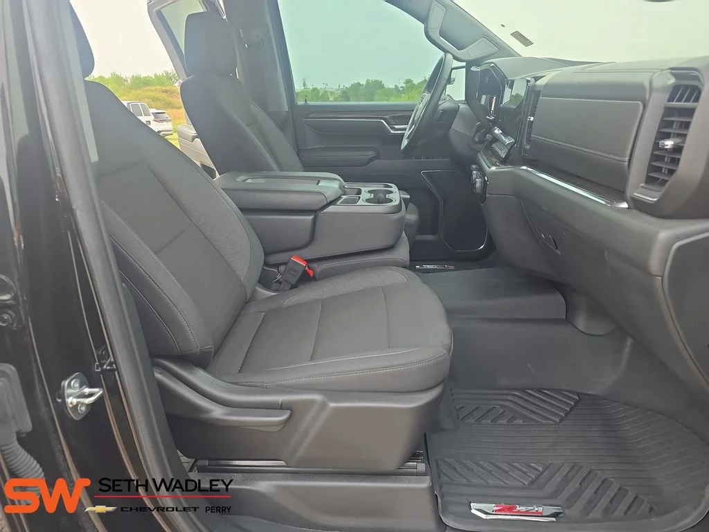 Used 2024 Black Chevrolet LT image 10
