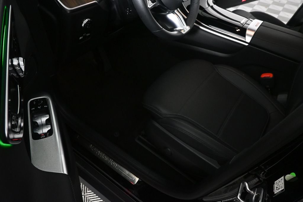 Certified Used 2026  Mercedes-Benz GLC 300 image 7