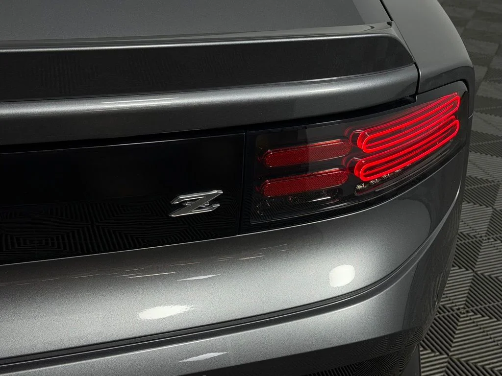 Used 2025 Gray Nissan Performance image 32