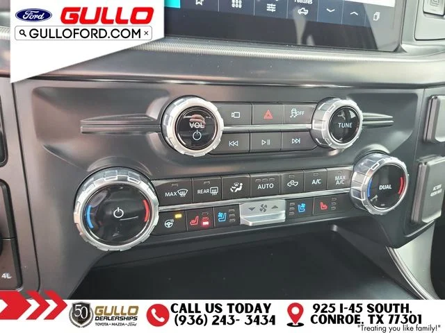 Used 2025 Gray Metallic Ford Lariat image 26