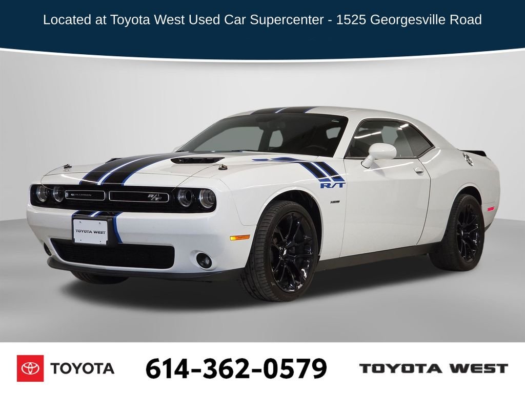 2017 Dodge Challenger R/T's photo
