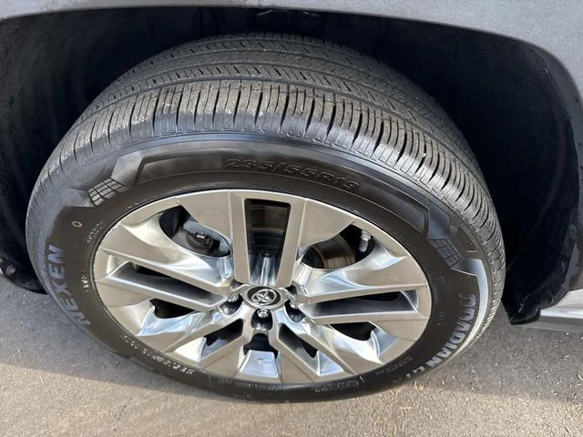 Used 2019  Toyota Limited image 11
