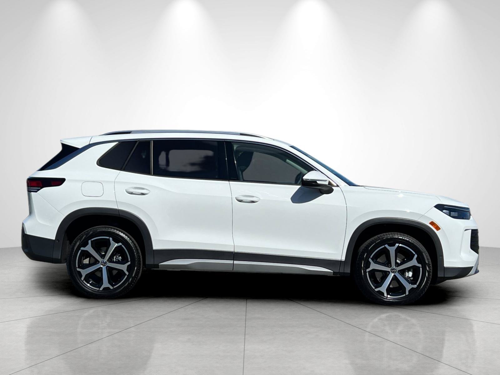New 2026 Pure White Volkswagen SE image 6