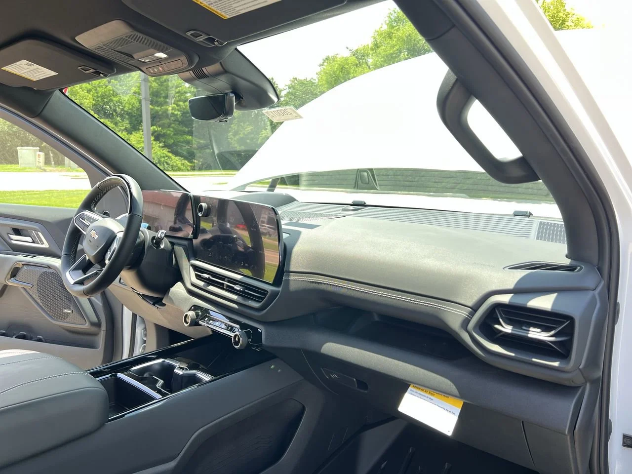 2026 Chevrolet Silverado EV LT - Photo 30