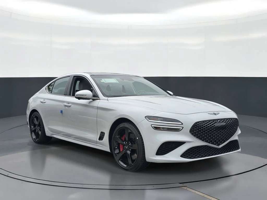 New 2026 White Genesis 3.3T Sport Prestige image 2