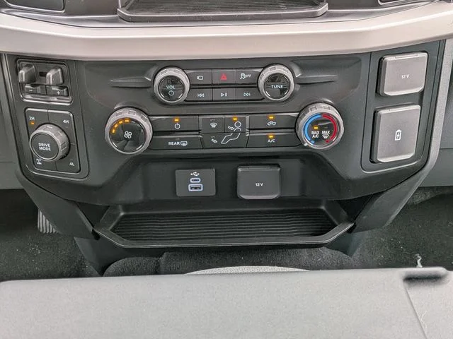 New 2026 Oxford White Ford F-250® XL image 15