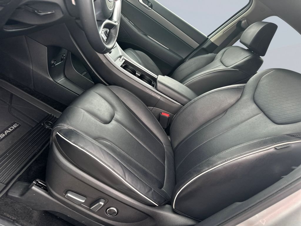 Used 2023 Typhoon Silver Hyundai SEL image 15