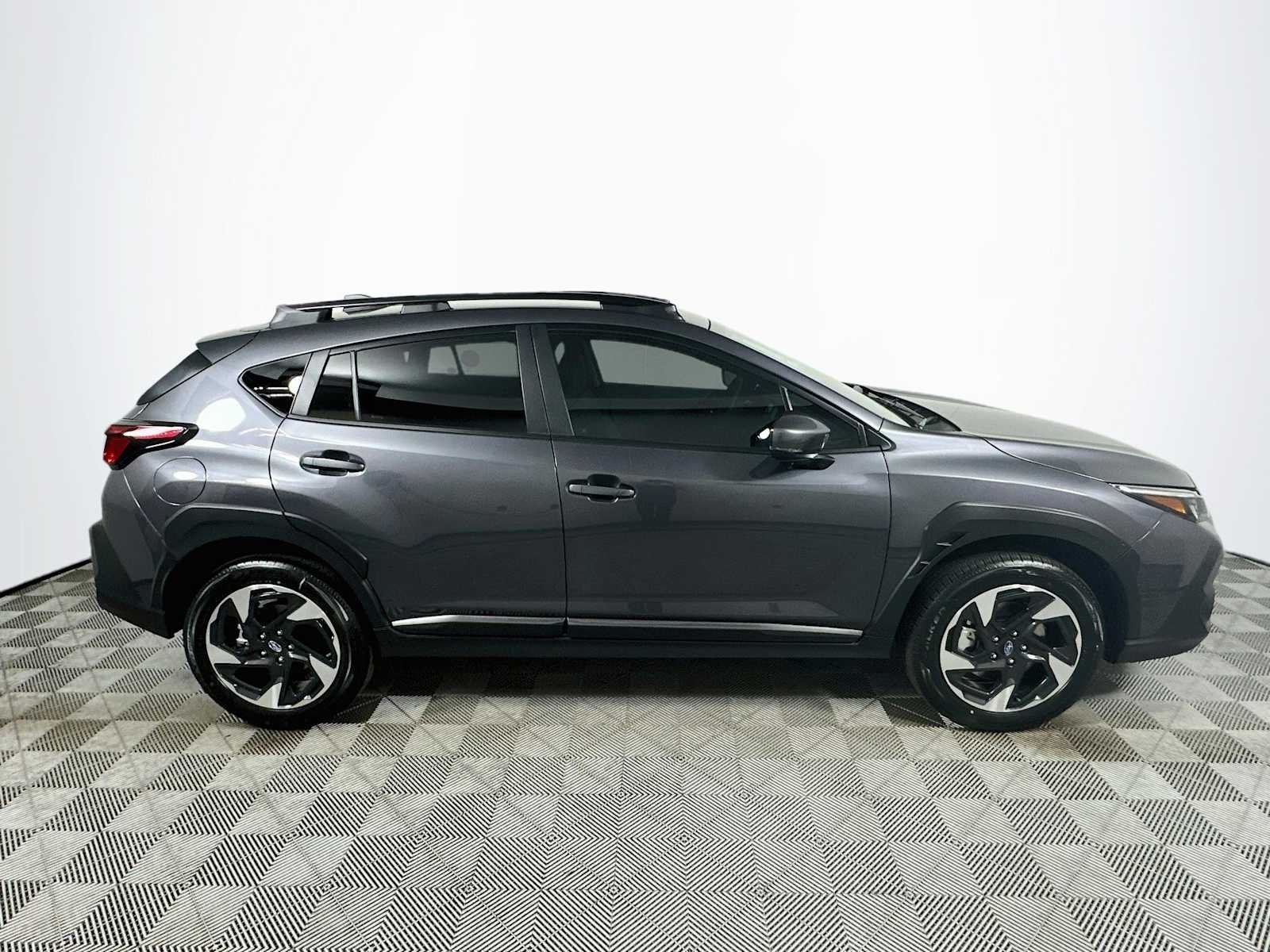 New 2026 MAGNETITE GRAY PEARL Subaru Limited image 8