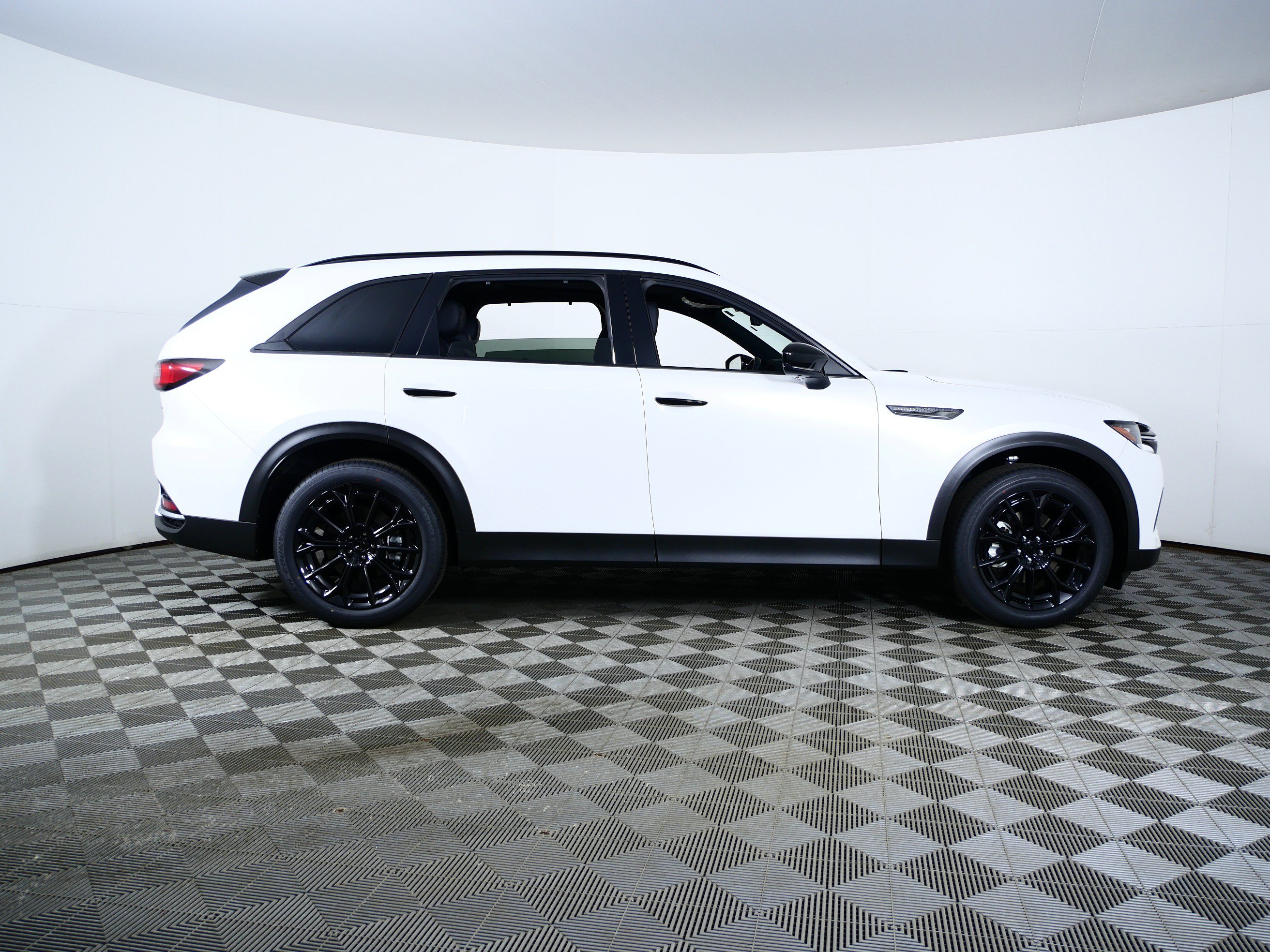 New 2026 Rhodium White Premium Mazda 3.3 Turbo Premium Plus AWD image 8