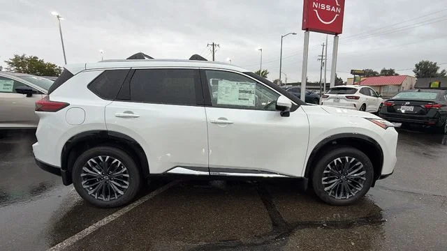 New 2026 Everest White Pearl TriCoat Nissan Platinum image 3
