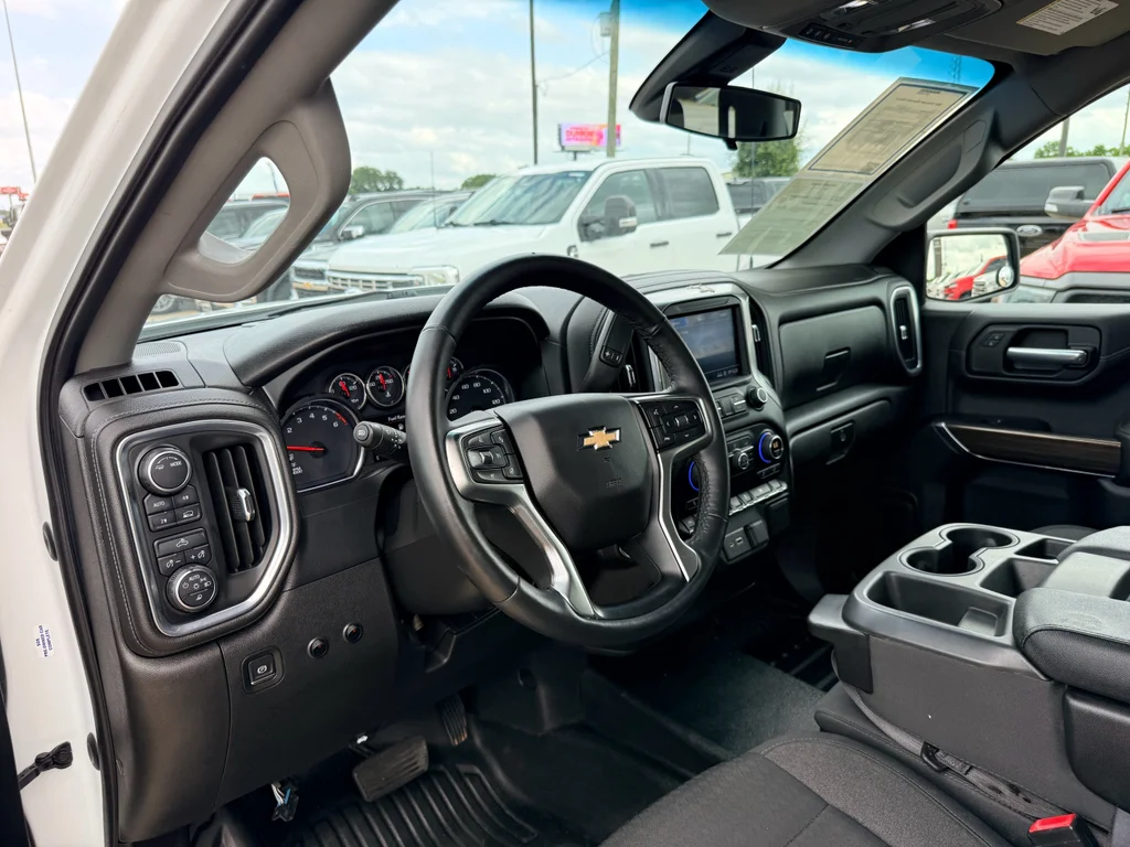 Used 2021 Summit White Chevrolet LT image 13