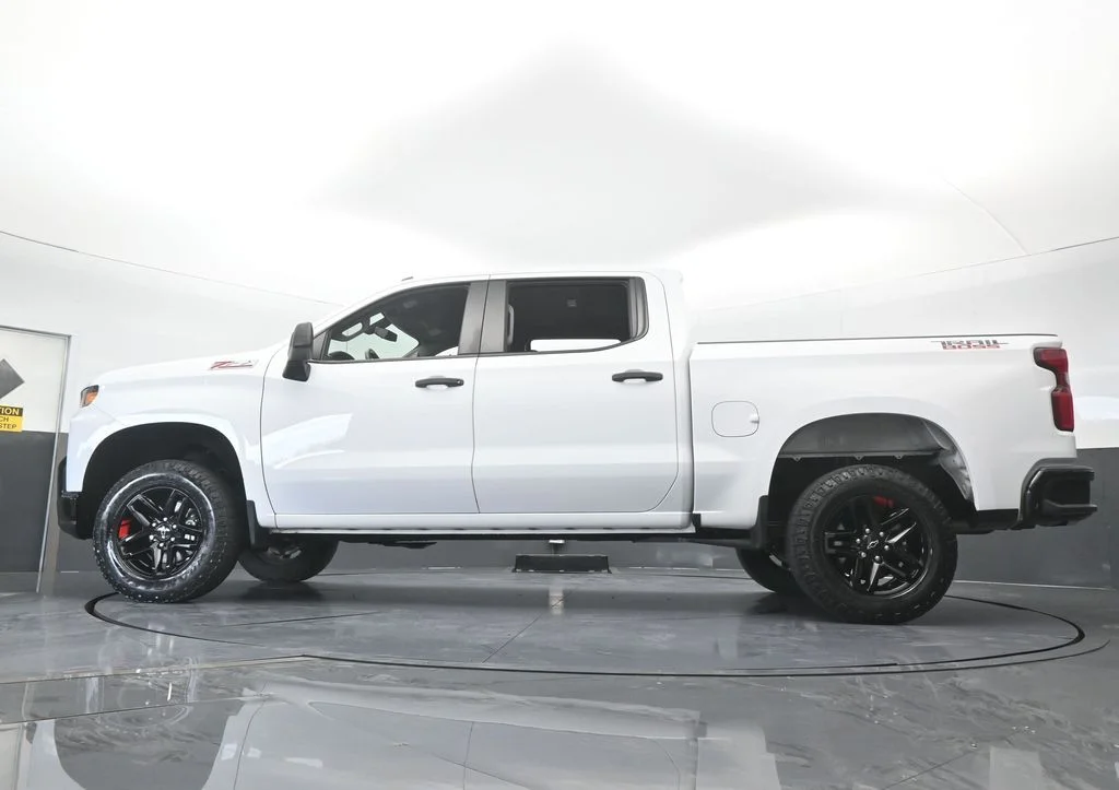 Used 2021 Summit White Chevrolet Custom Trail Boss image 60