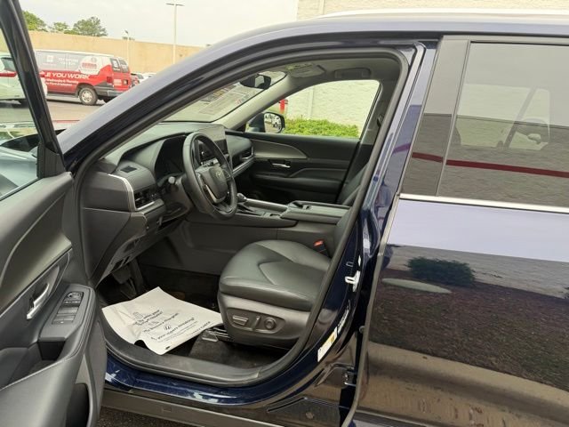 Used 2025 Blue Toyota XLE image 30