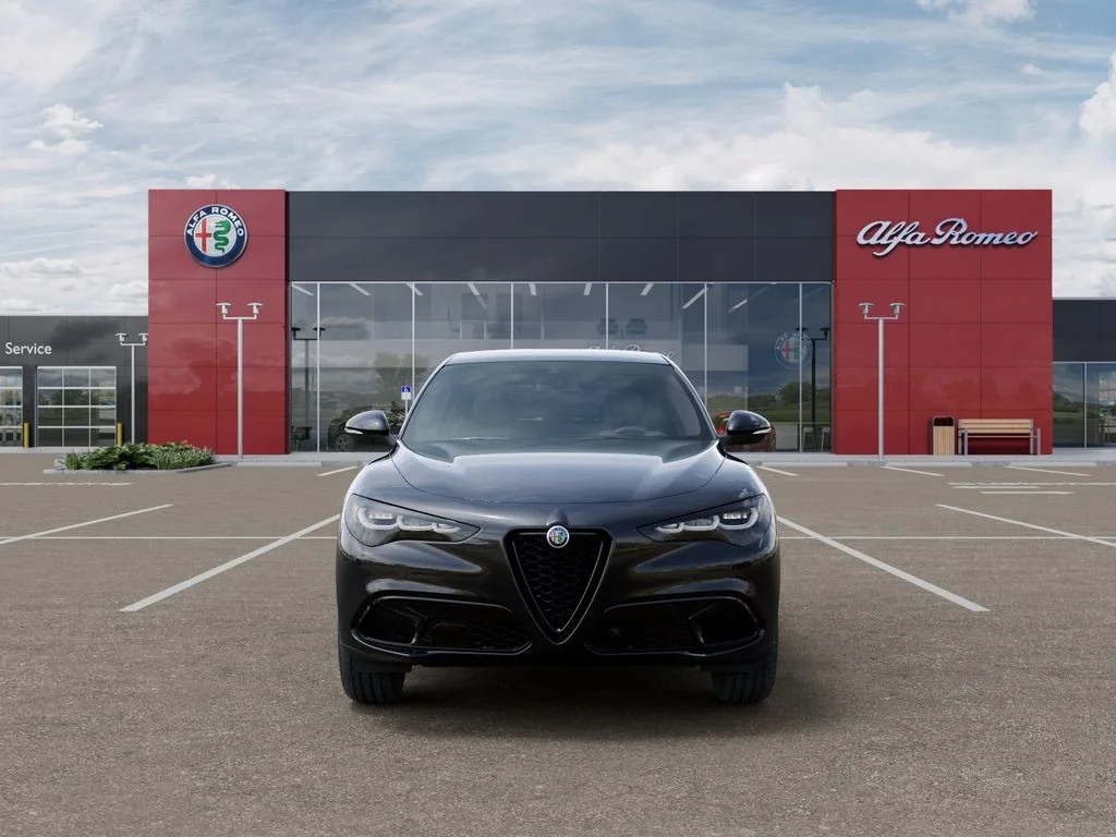 New 2026 Vulcano Black Metallic Exterior Paint Alfa Romeo Base image 7