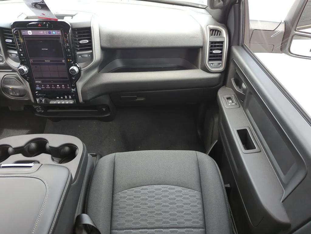 New 2026 Bright White Clearcoat RAM Tradesman image 16
