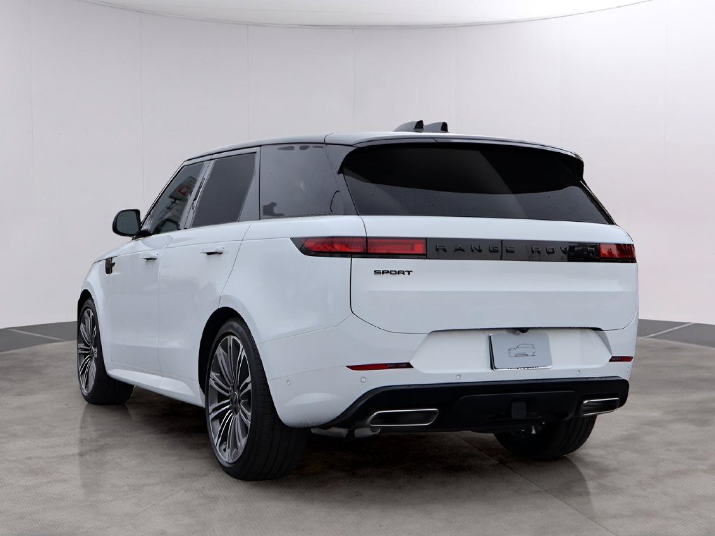 Certified Used 2025 Fuji White Land Rover Dynamic SE image 7