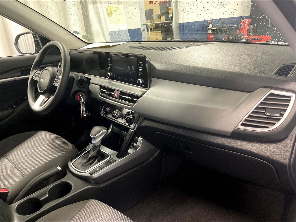 Used 2024 Black Kia LX image 14