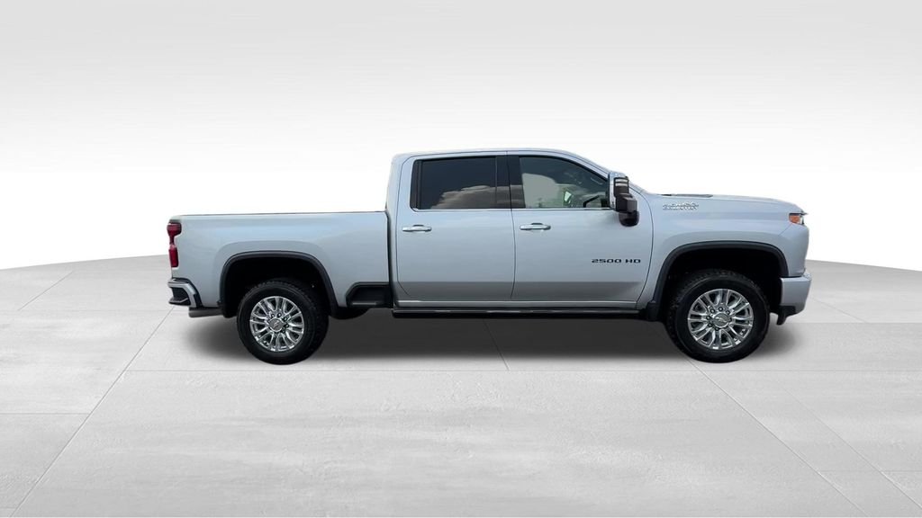 Used 2022 Silver Chevrolet High Country image 8