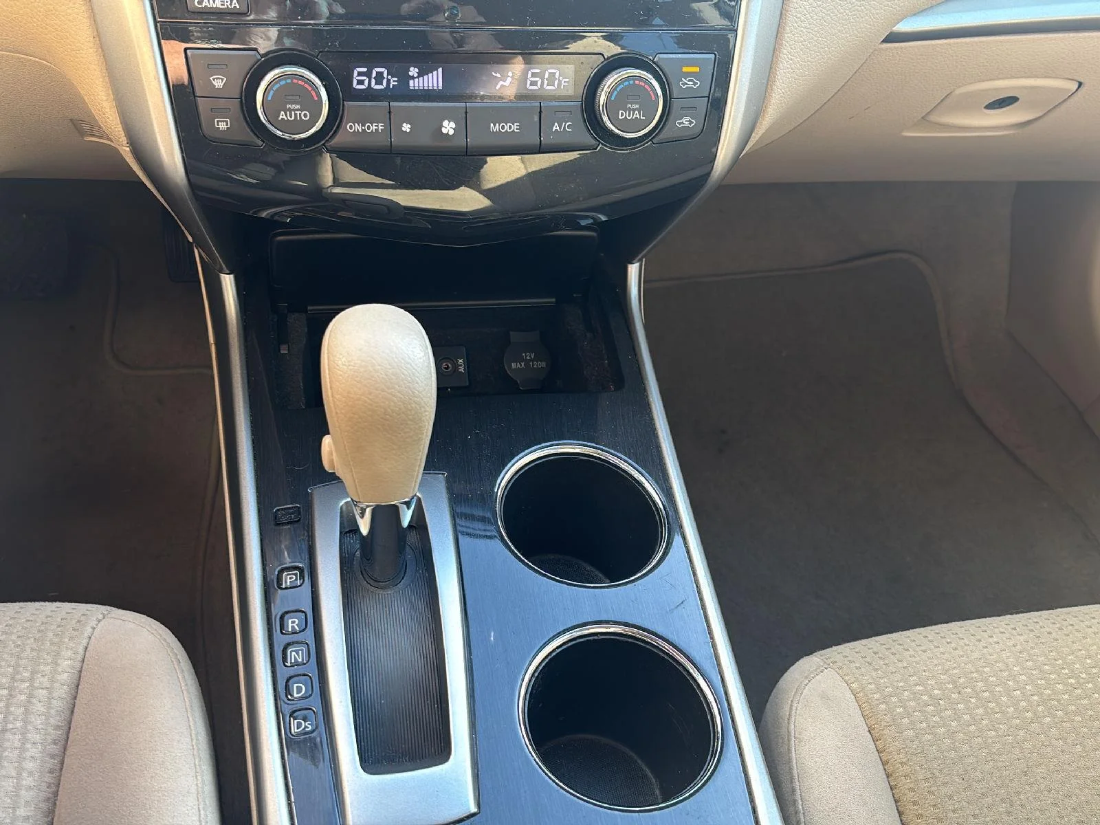 Used 2014 Pearl White Nissan 2.5 SV image 14