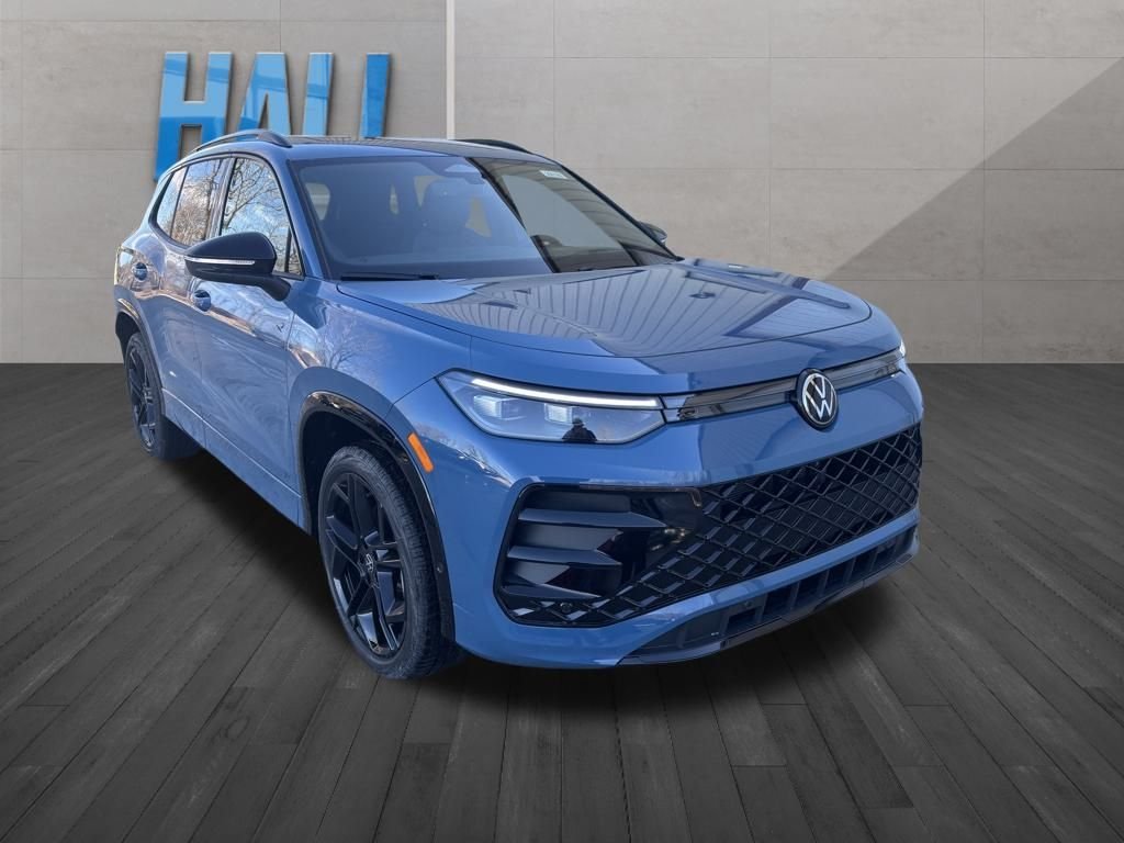 2026 Volkswagen Tiguan SE R-LINE BLACK - Photo 3