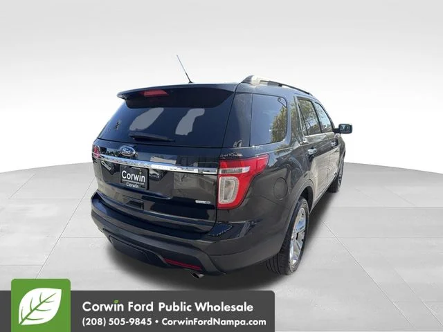 Used 2013 Black Ford Limited image 5