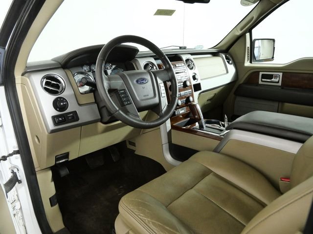 Used 2010  Ford Lariat image 17