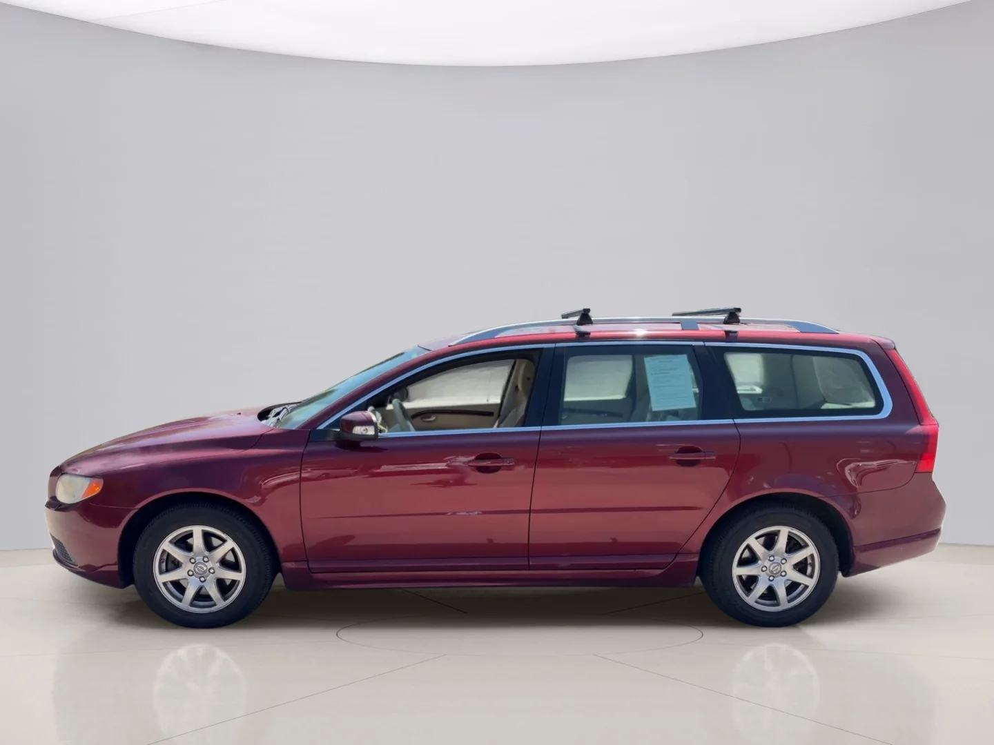 Used 2008 Red Volvo BASE image 2