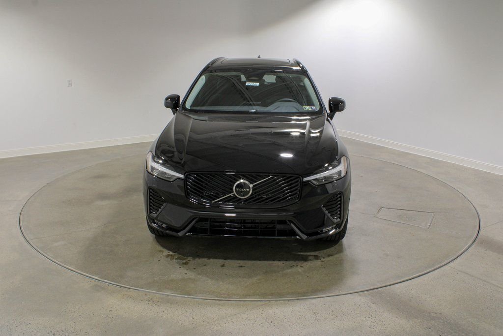 2026 Volvo XC60 Plus - Photo 8