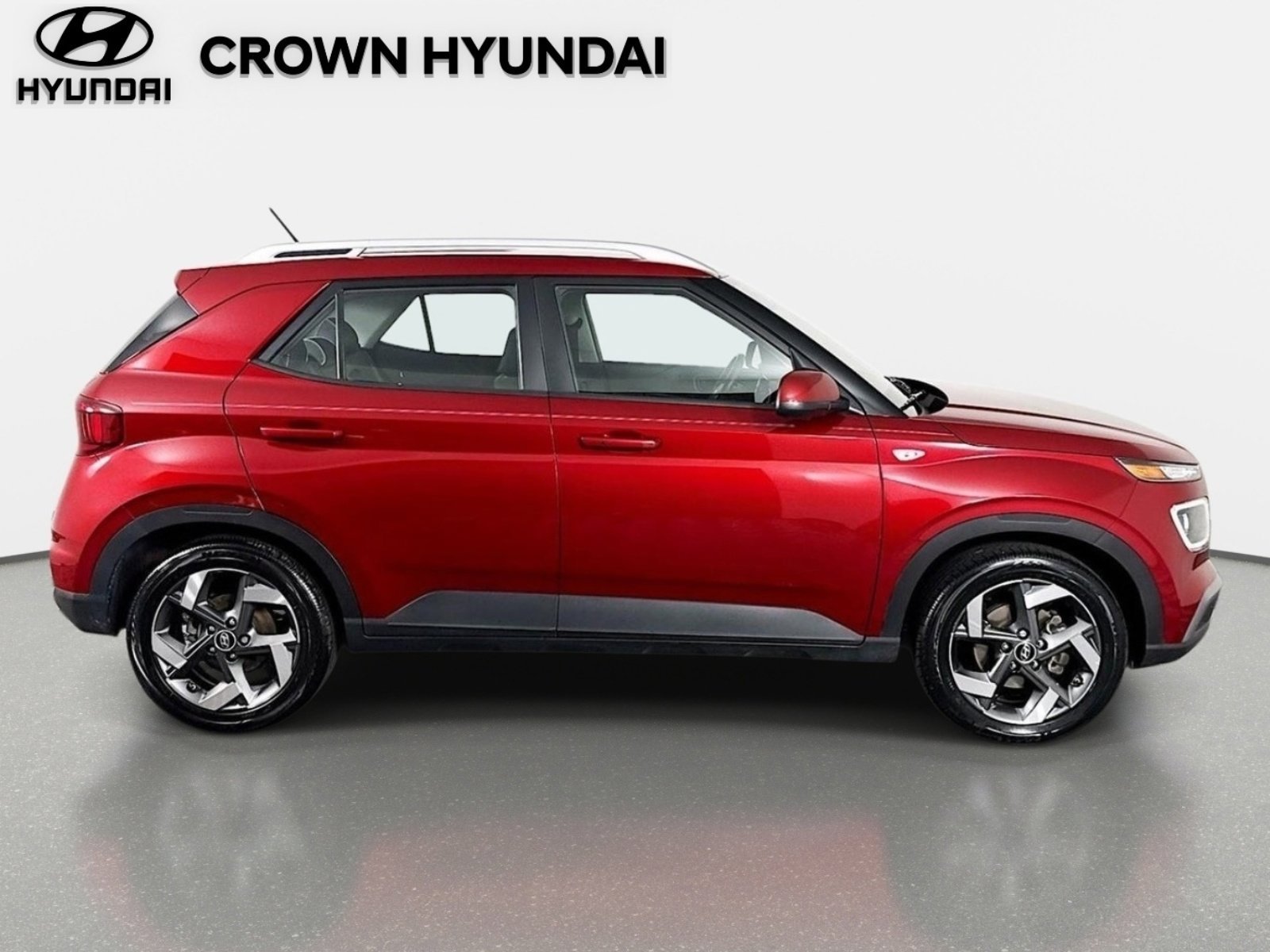 Used 2023 Ultimate Red Hyundai Limited image 4
