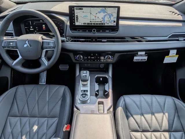 New 2026  Mitsubishi SEL BLACK EDITION image 7