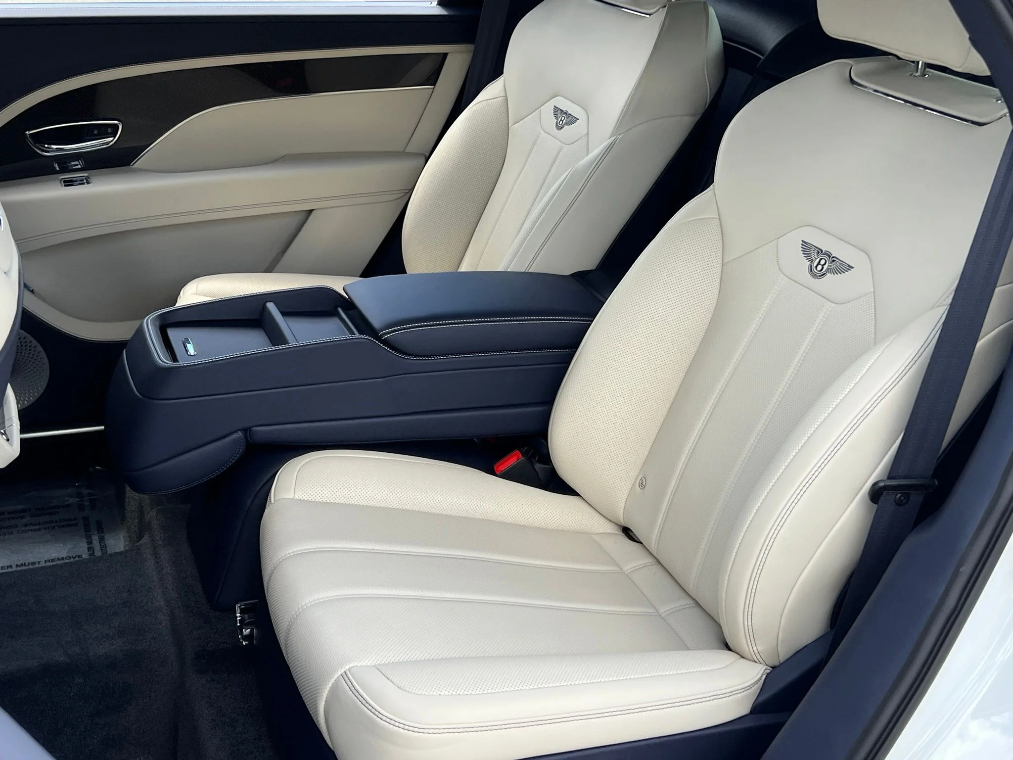 New 2026 White Bentley  image 18