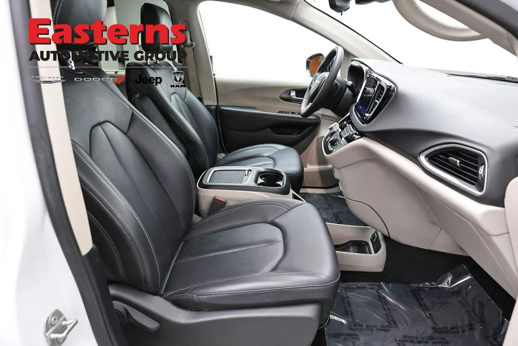 Certified Used 2024 White Chrysler Touring L image 23