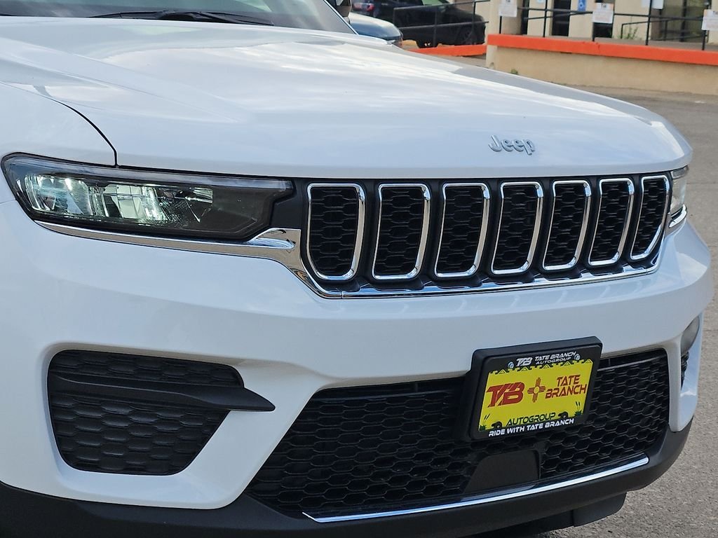 New 2026 Bright White Clearcoat Jeep Laredo X image 7
