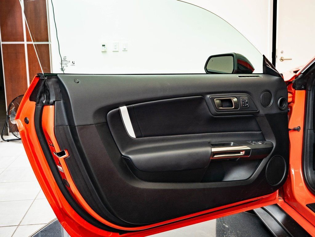 Used 2022 Orange Ford Shelby GT500 image 22