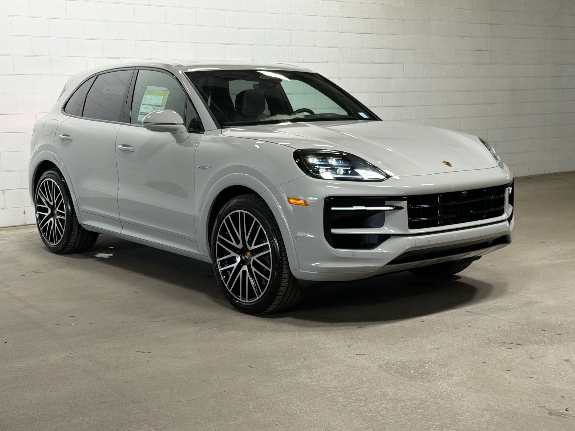 New 2026 Chalk Porsche E-Hybrid image 6