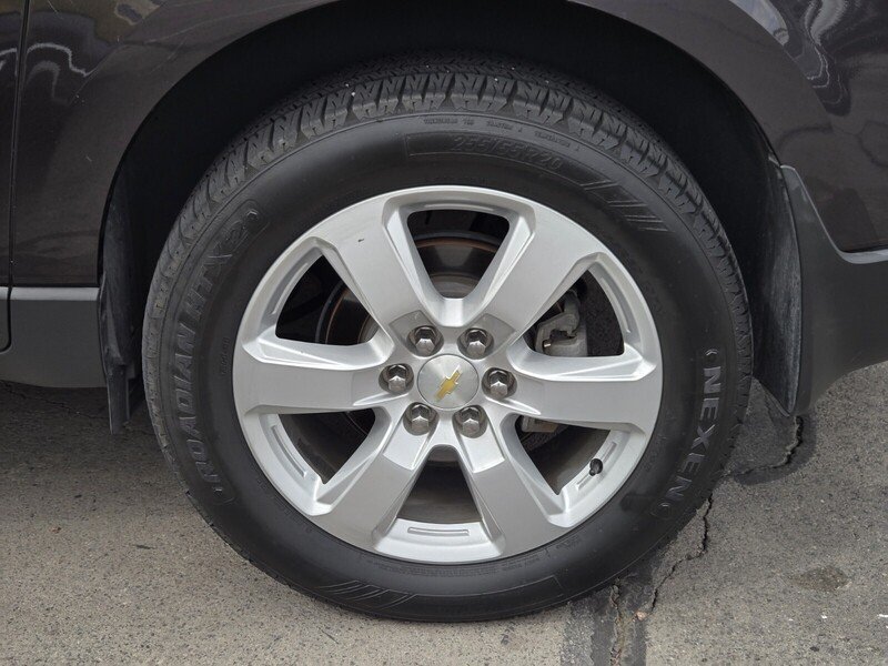 Used 2017 Gray Chevrolet LT image 7