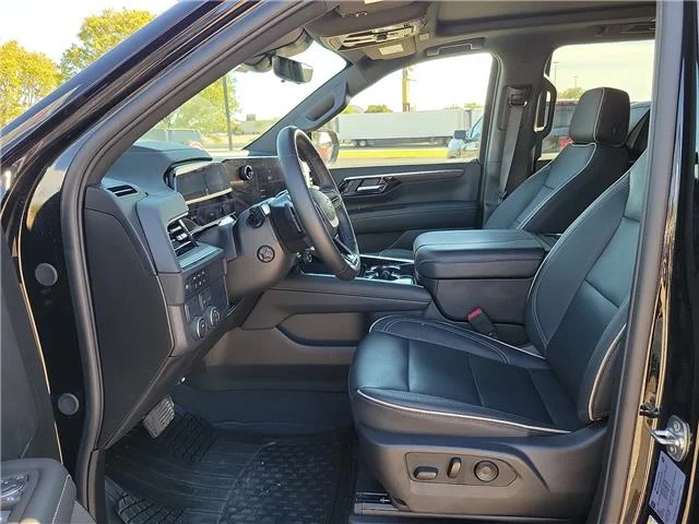 Used 2025 Black Chevrolet Premier 4x2 image 11