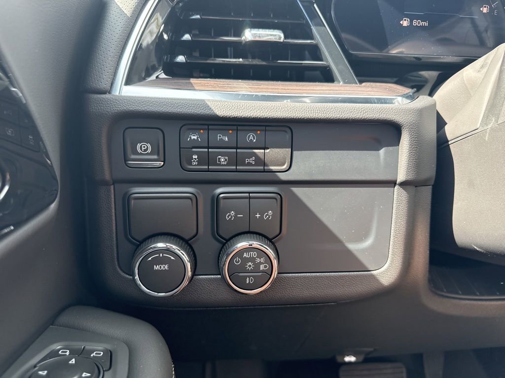 2026 Chevrolet Suburban Premier - Photo 7