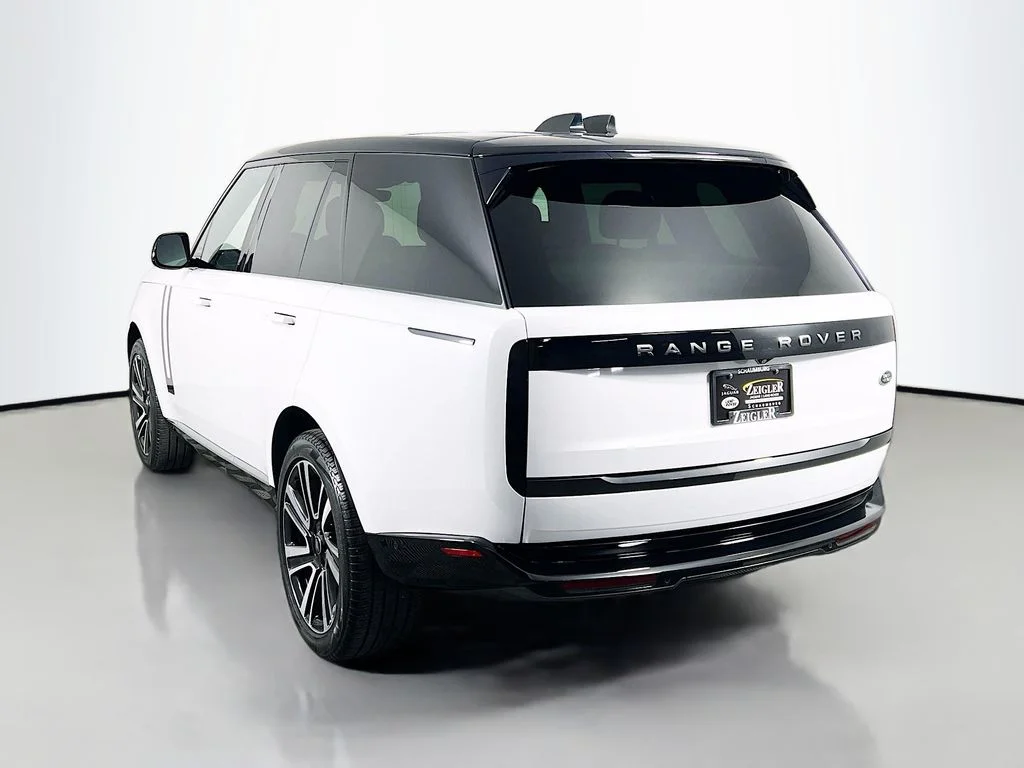 Used 2023 Ostuni Pearl White Land Rover SE image 7