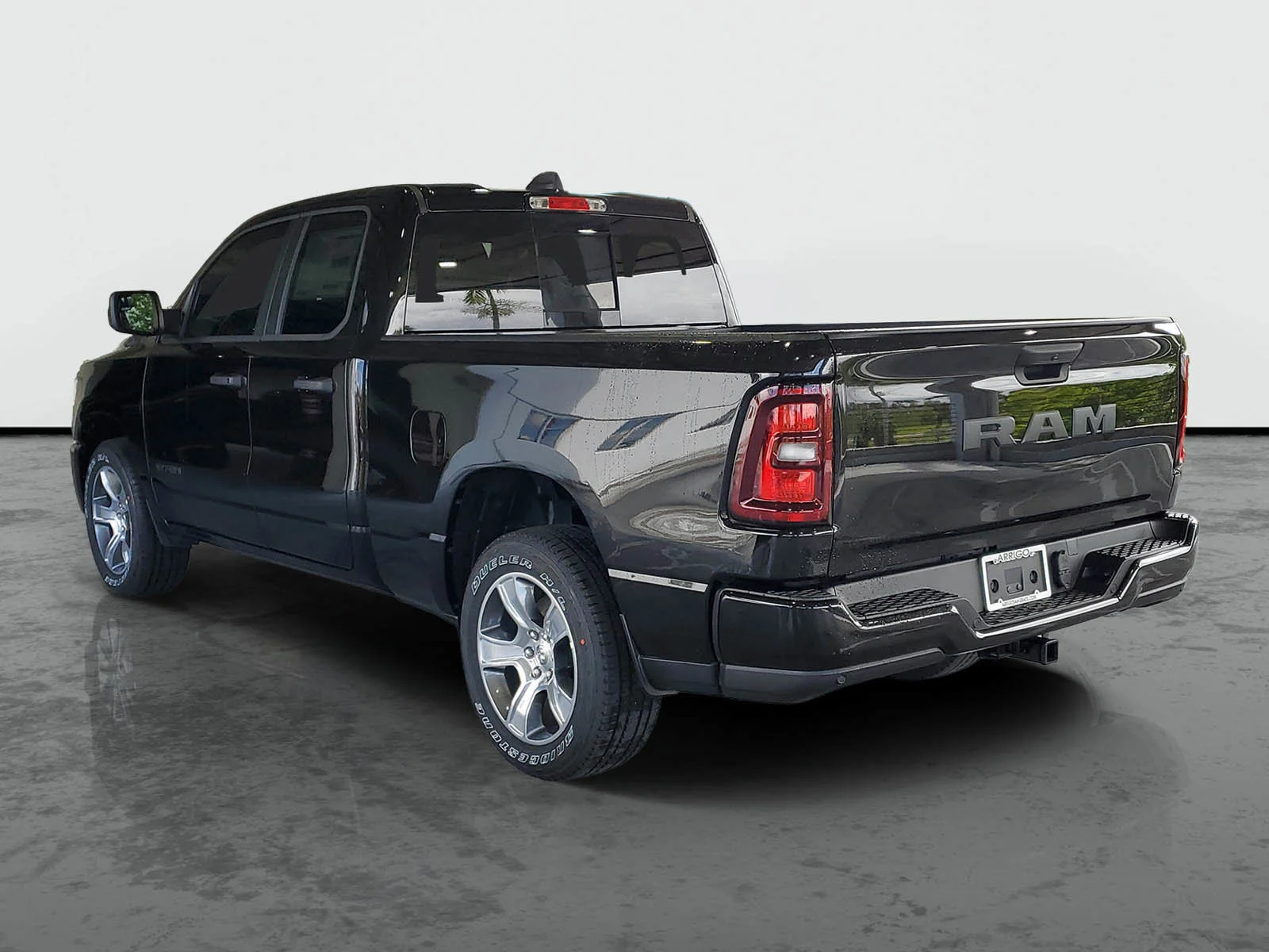 New 2026 Diamond Black Crystal Pearl-Coat Exterior Paint RAM Express image 3