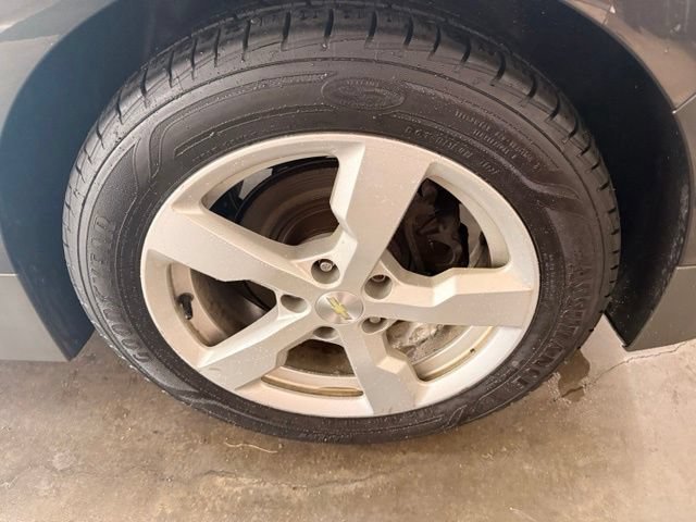 Used 2014 ASHEN GREY METALLIC Chevrolet STD image 6