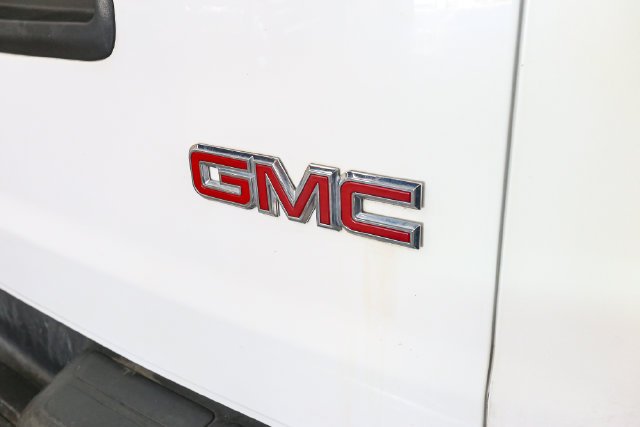 Used 2023 White GMC Work Van image 10