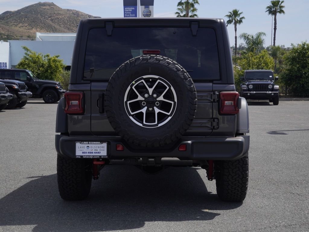 New 2026 Granite Crystal Metallic Clear-Coat Exterior Paint Jeep Rubicon image 4