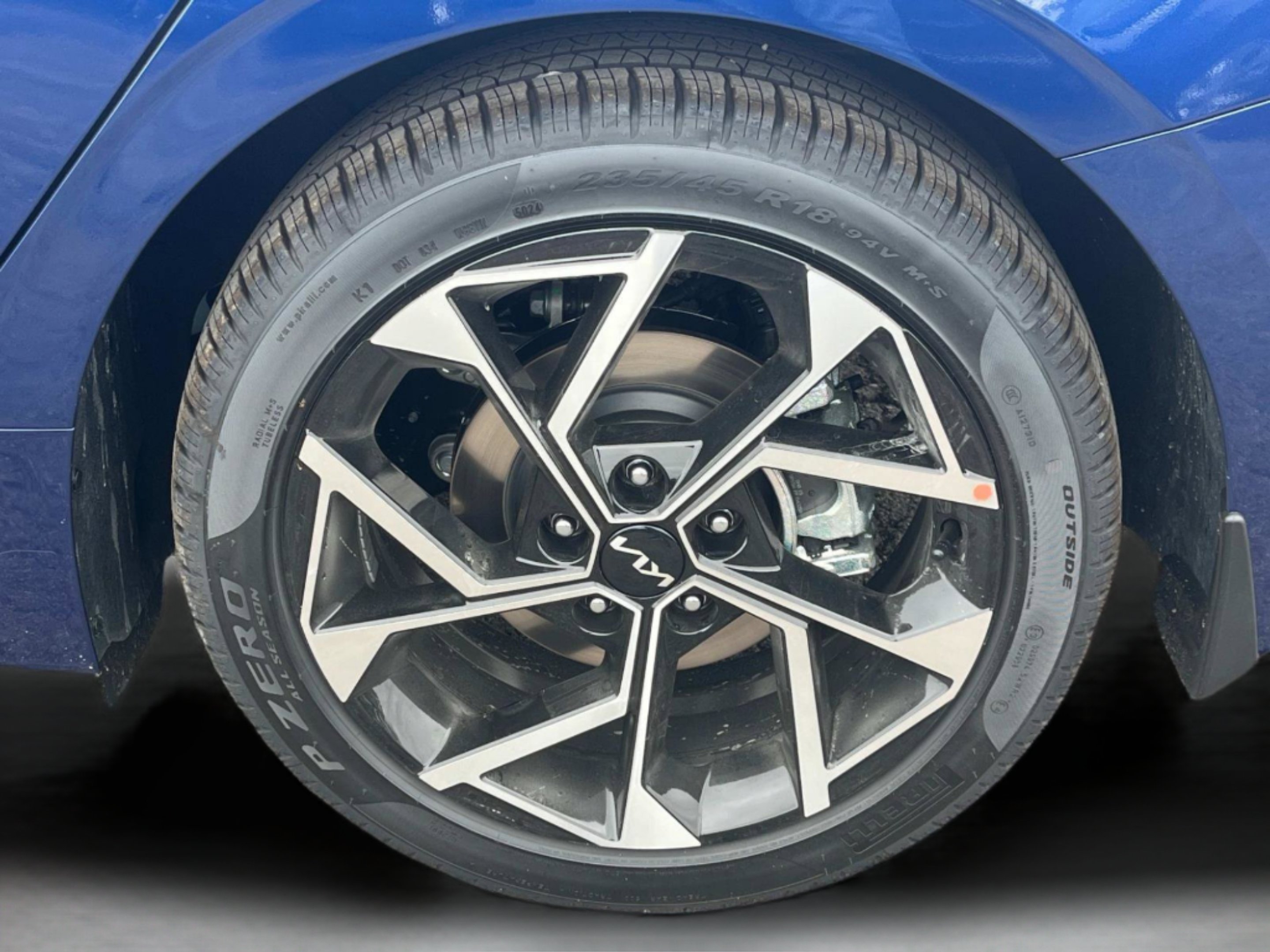 New 2025 Yacht Blue Kia EX image 12