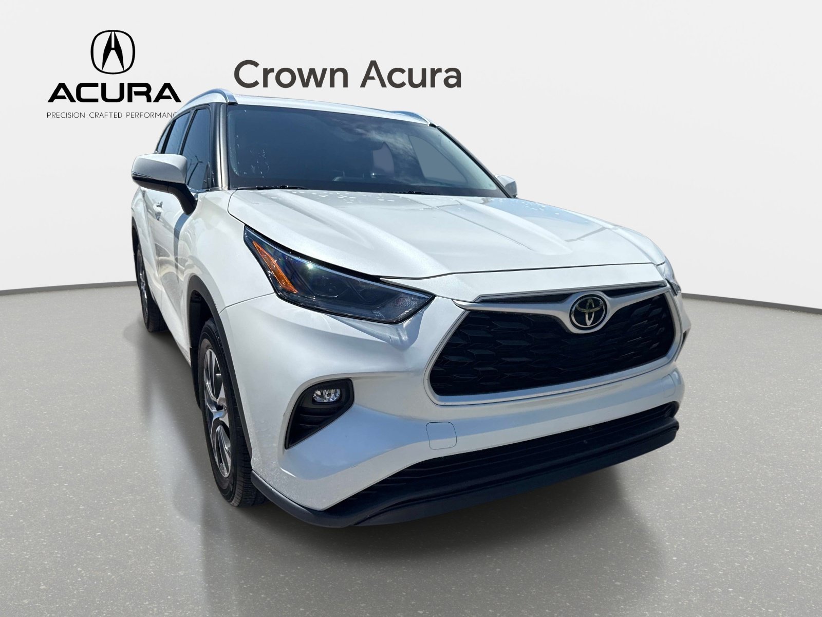 Used 2021 Blizzard Pearl Toyota XLE image 7