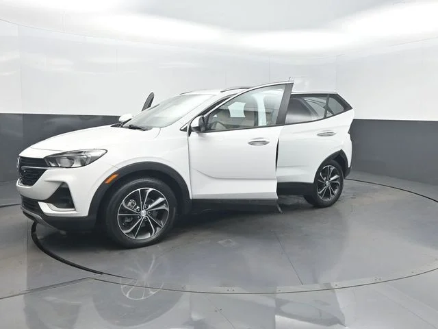 Used 2020 White Buick Select image 37