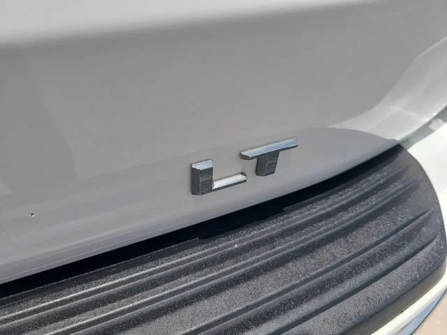 Used 2021 SUMMIT WHITE Chevrolet LT image 36