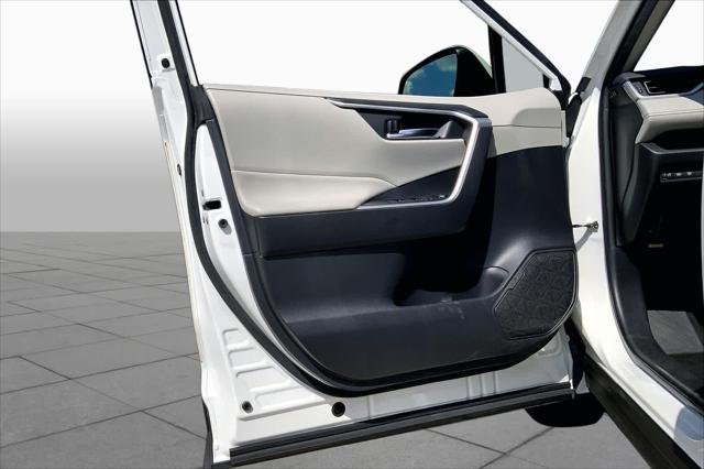 Certified Used 2022 ICE CAP Toyota  image 22