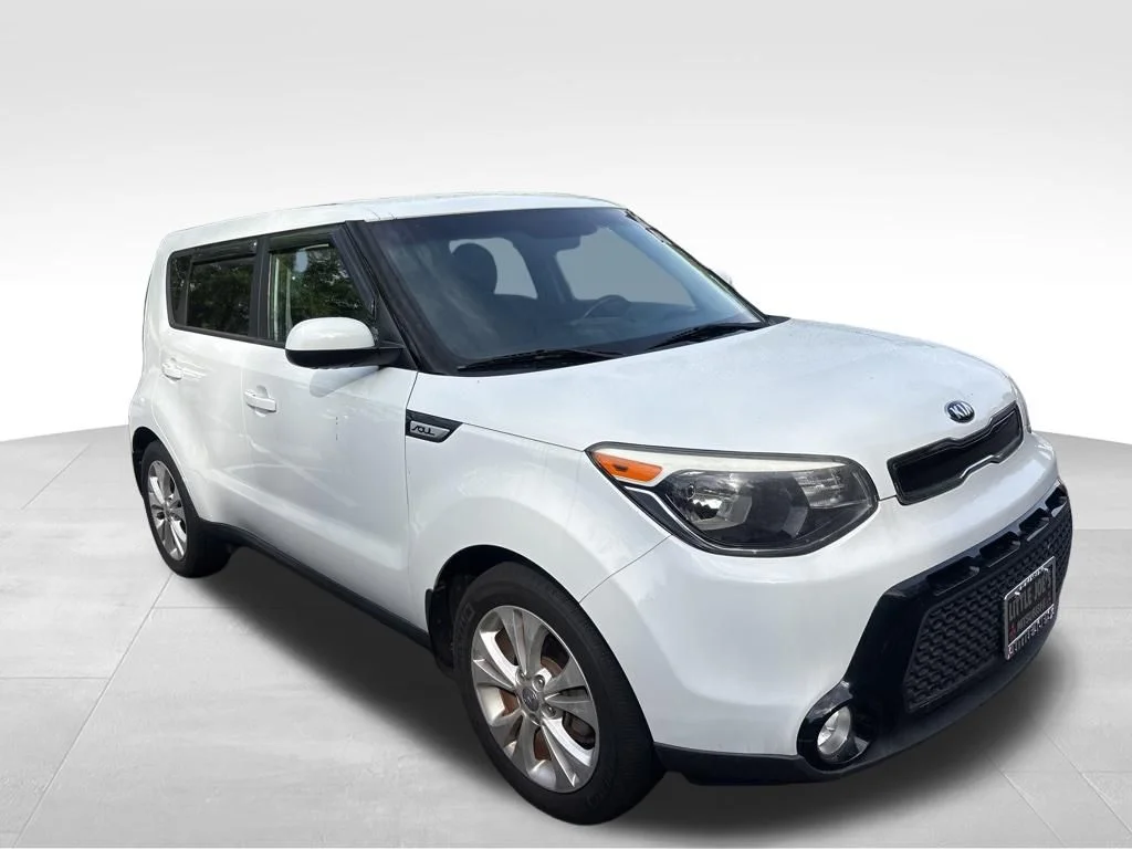 Used 2016 White Kia Plus image 8