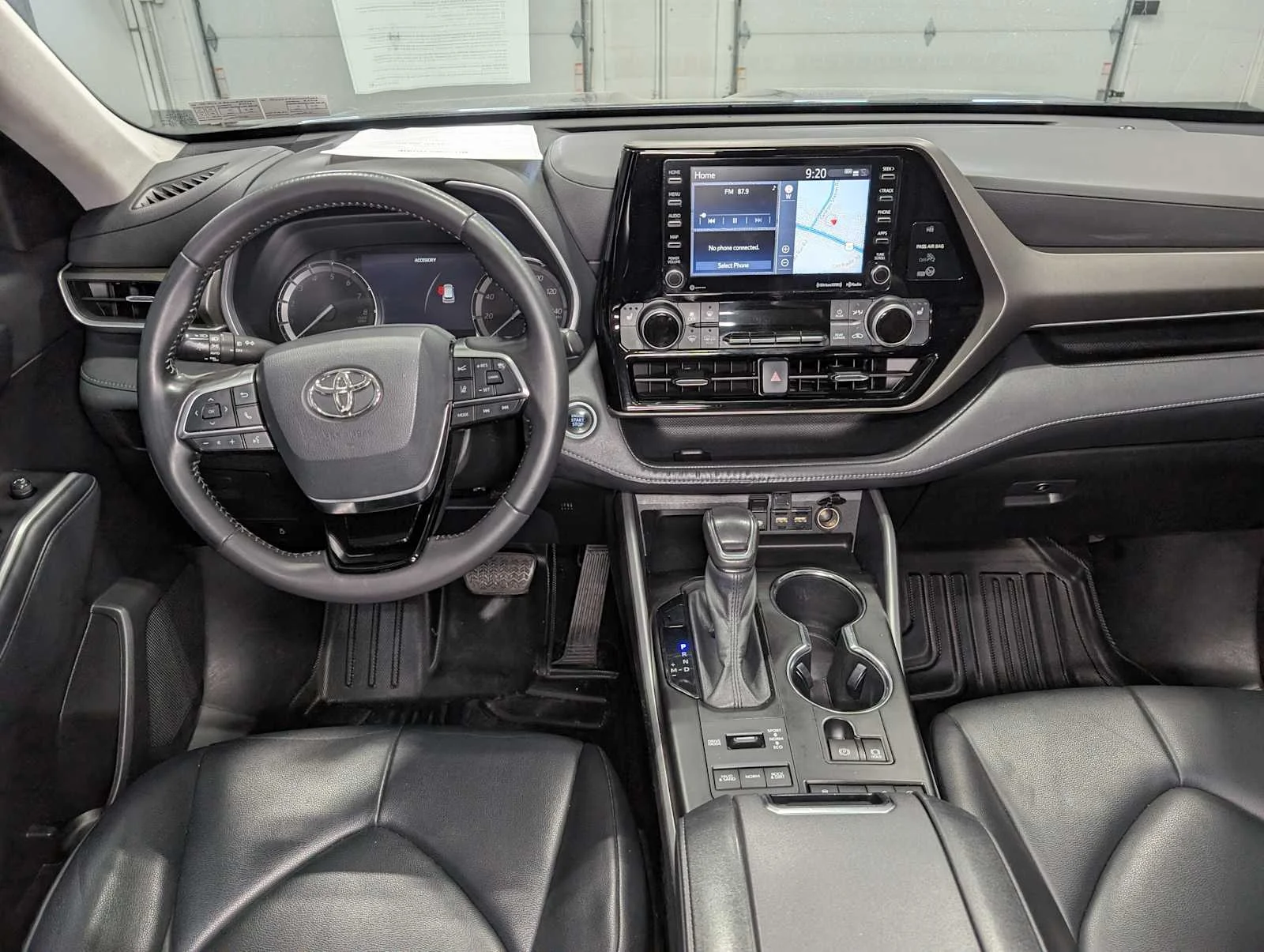 Used 2021 Magnetic Gray Metallic Toyota XLE image 18